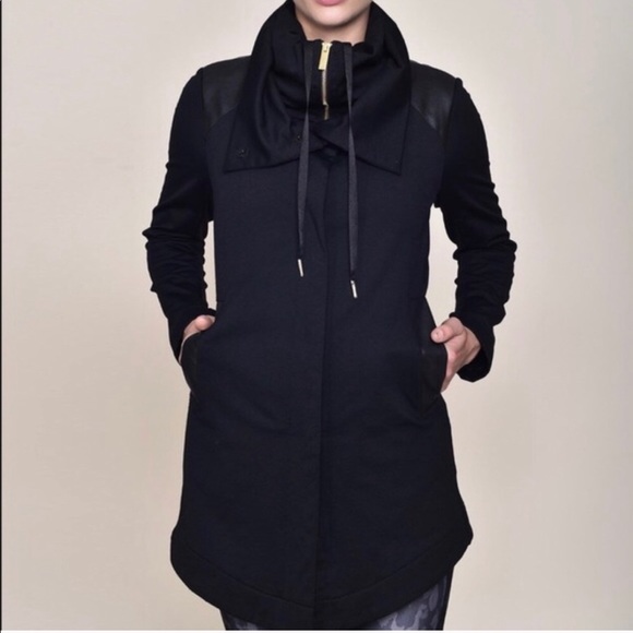 Alala - Technical Long Jacket - Picture 2 of 2